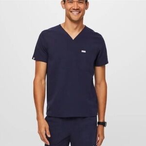 Figs Navy Blue Chisec Three-Pocket Scrub Top Size XL
